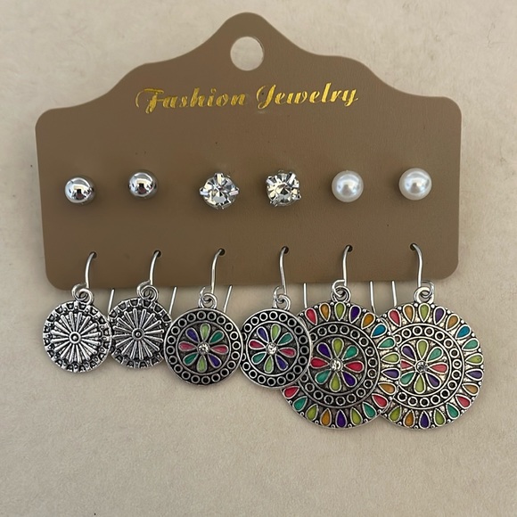 Jewelry - Fashion Jewelry 6 Pairs Of Earrings Boho Accessories NIP 🎁